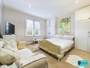 Bedroom- click for photo gallery